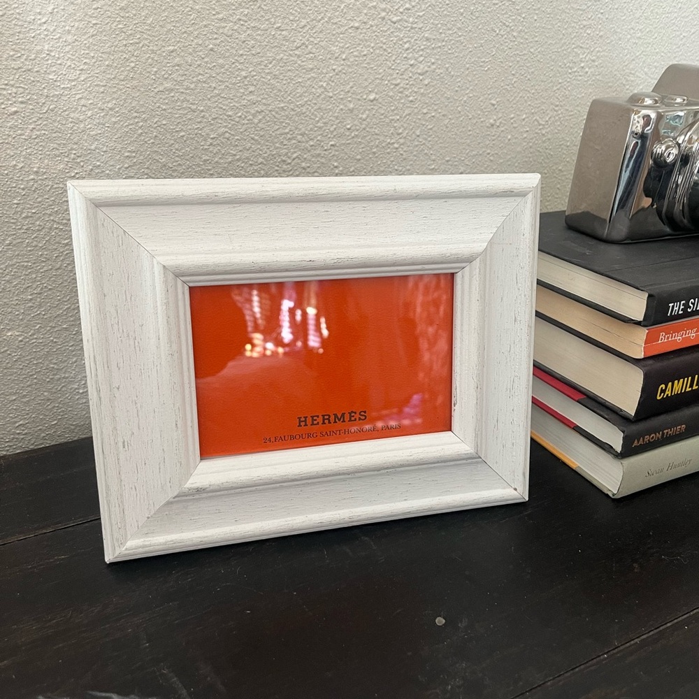DSW White Picture Frame with hermes art Classic Accent